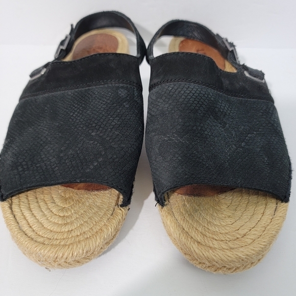 UGG Isadora Black Leather Snakeskin Slink Back Espadrille Sandals Women Sz 5.5 - Picture 4 of 11